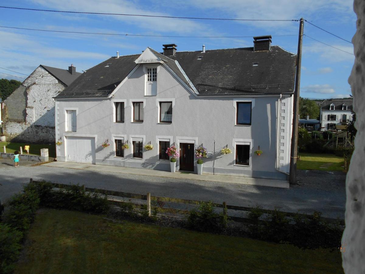 Villa Sur La Rive Vierre Suxy Exterior foto